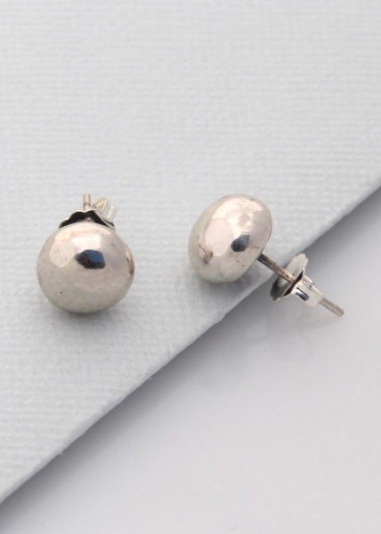 Earrings | Pebble Studs