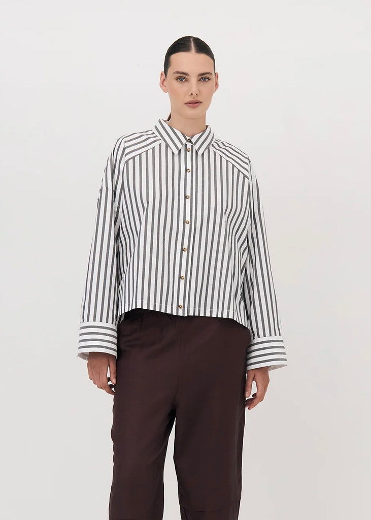 Shirt | Cropped Viv (Black/White Stripe)