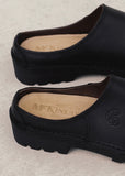 Shoe | McKinlays x Commonplace Anderson Slip On (Black)