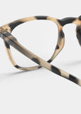 Readers | #E (Light Tortoise)