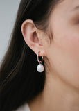 Earrings | Pearl Hoop (Gold)