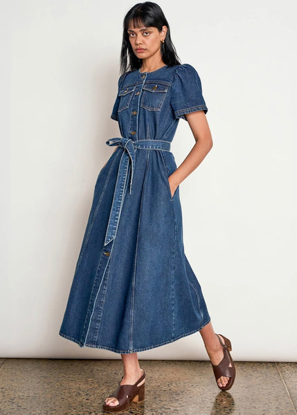 Model wearing Zoe Kratzmann Allude dress in Indigo Denim
