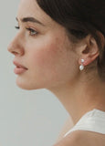 Earrings | Pearly Daisy Day Studs (Gold)