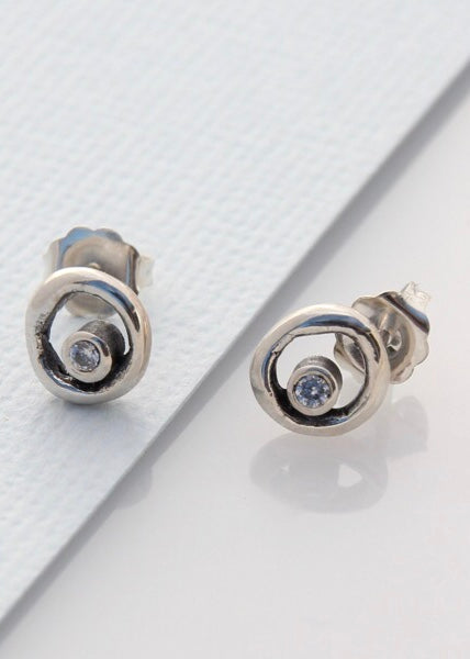 Earrings | Aura Studs