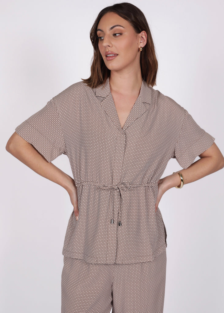 Model wearing Marlow Eclipse shirt in prism print