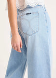 Close up view of Rolla’s Arc Barrel long swoon jean