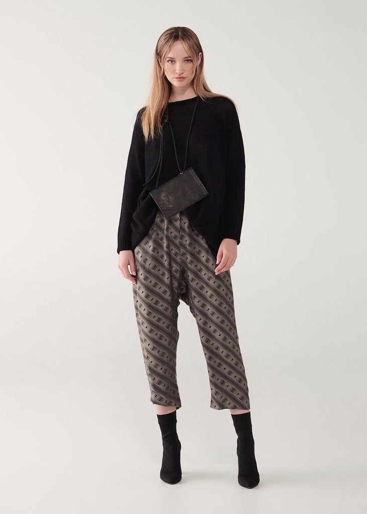 Model wearing Taylor Textured Dominate pant