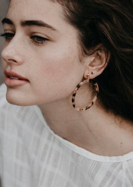 Earrings | Hoops (Light Tort)