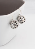 Earring | Small Lace Pod (Silver)